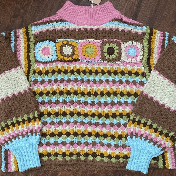 Gorgeous knit sweater!! - Picture 8 of 10